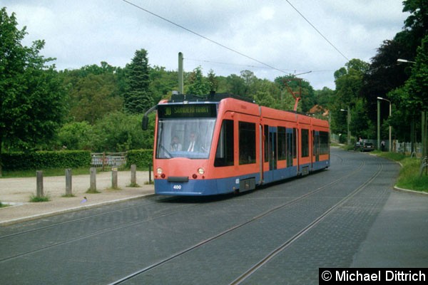 Bild: Der Combino-Prototyp beim Fahrzugkorso am 22. Mai 2005 in der Puschkinallee